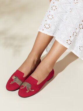 Vivaia Audrey Round-Toe Embroidered Loafer Ruby Red-Cheetah Size 10